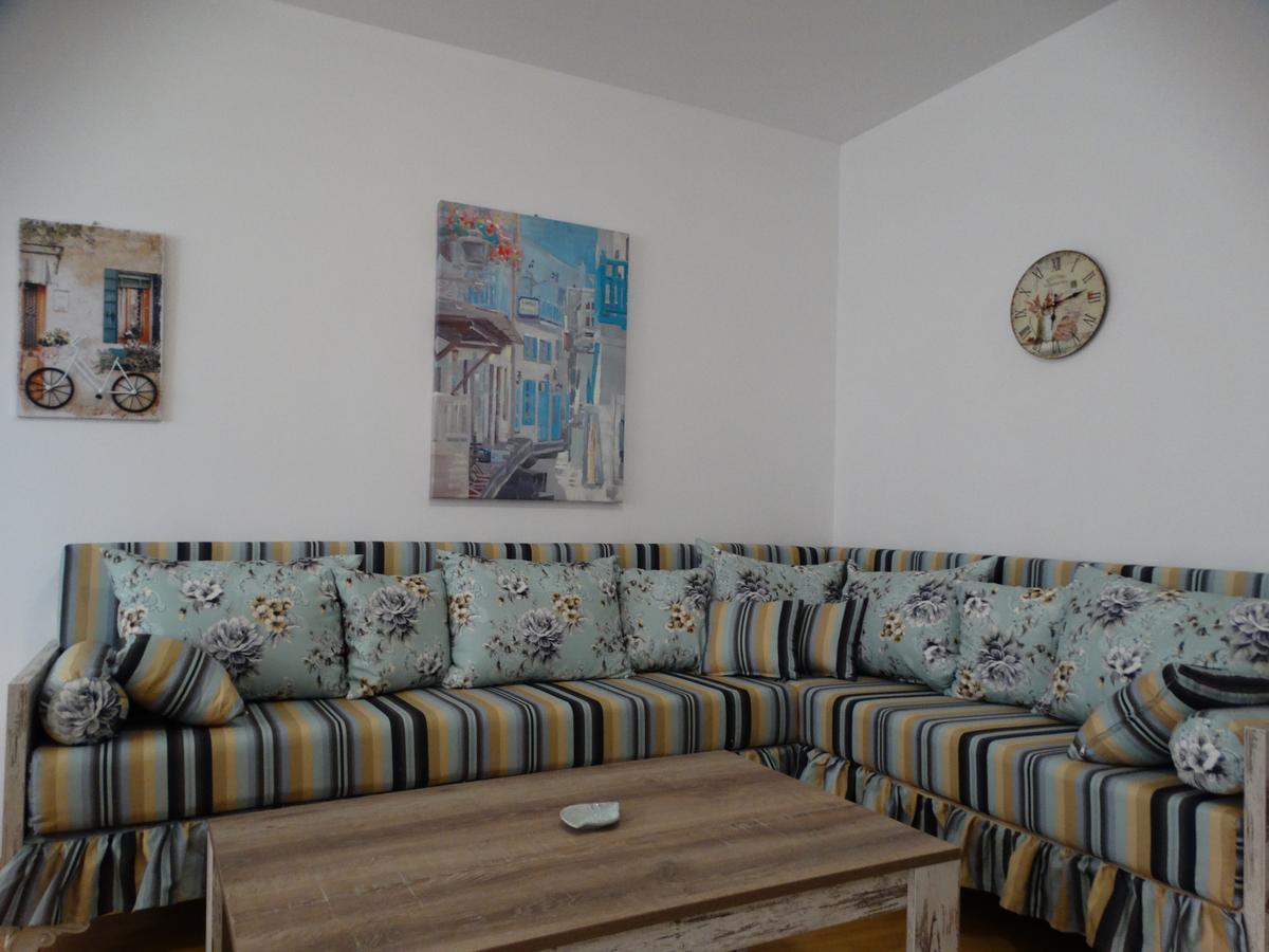Lora Boutique Apartment Pomorie Exterior photo