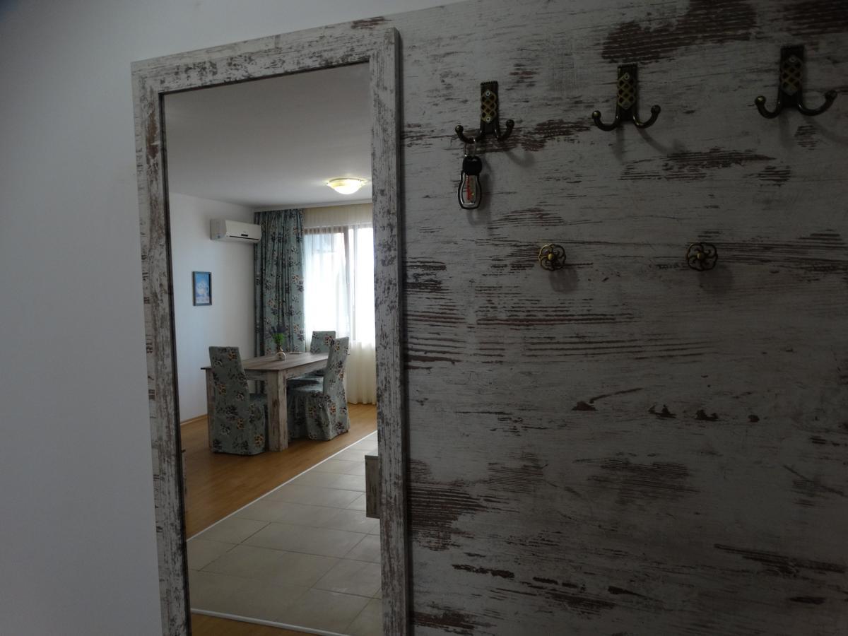 Lora Boutique Apartment Pomorie Exterior photo