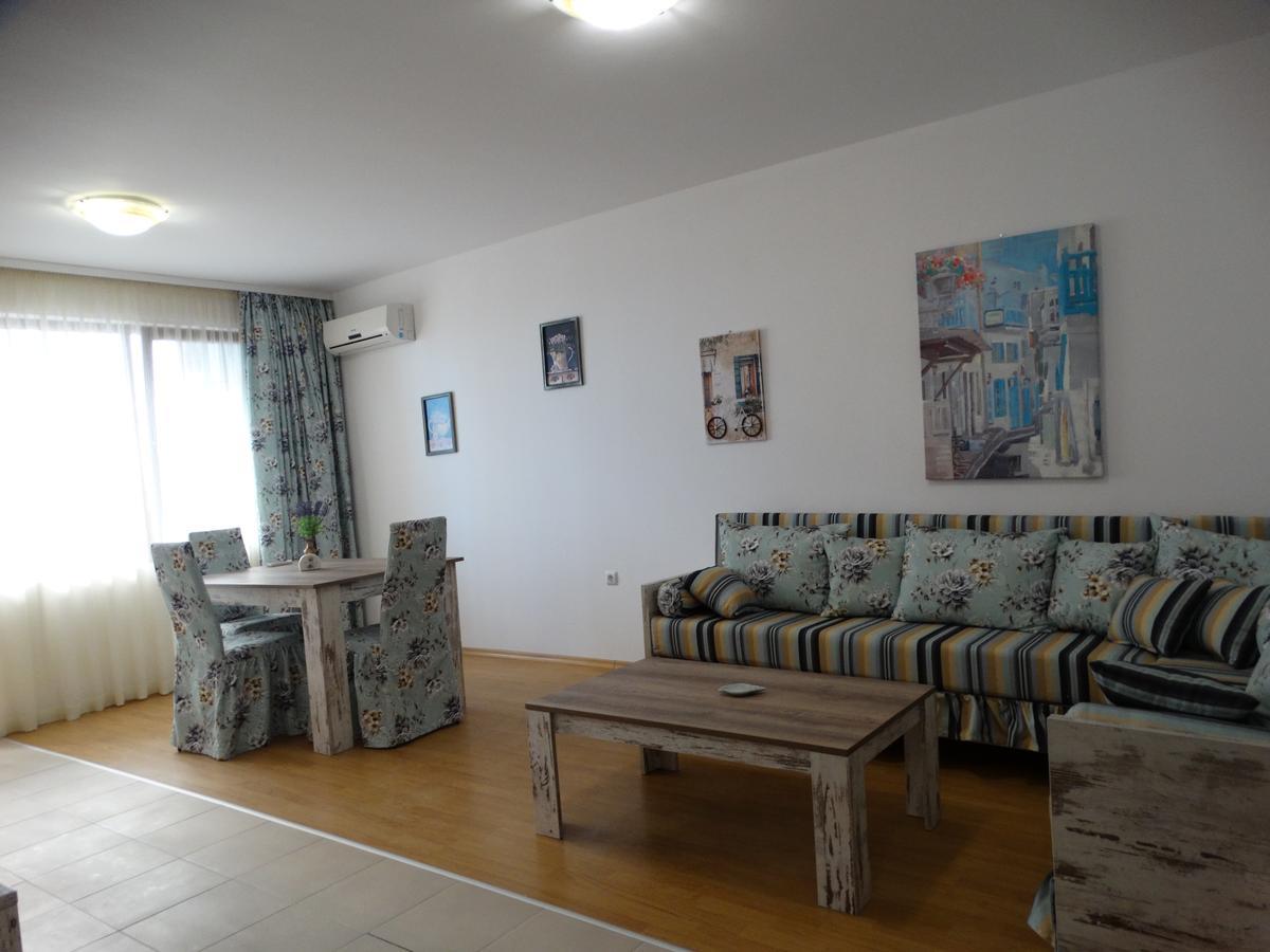 Lora Boutique Apartment Pomorie Exterior photo